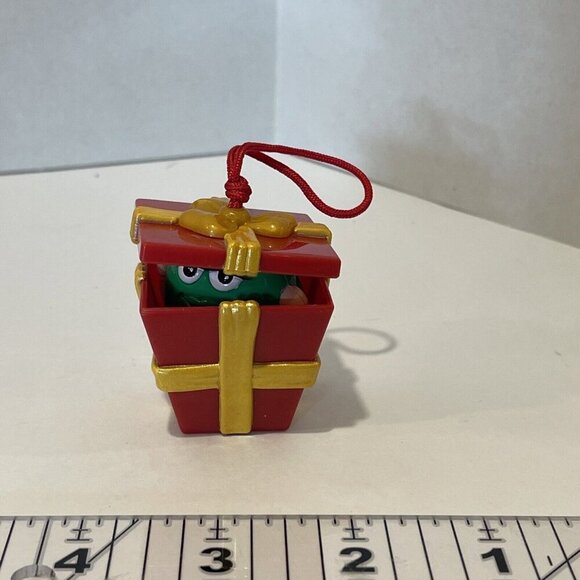 M & M's Red/Green Pop Up Gift Box Present Christmas Ornament WORKS Mars Inc. - Picture 5 of 13